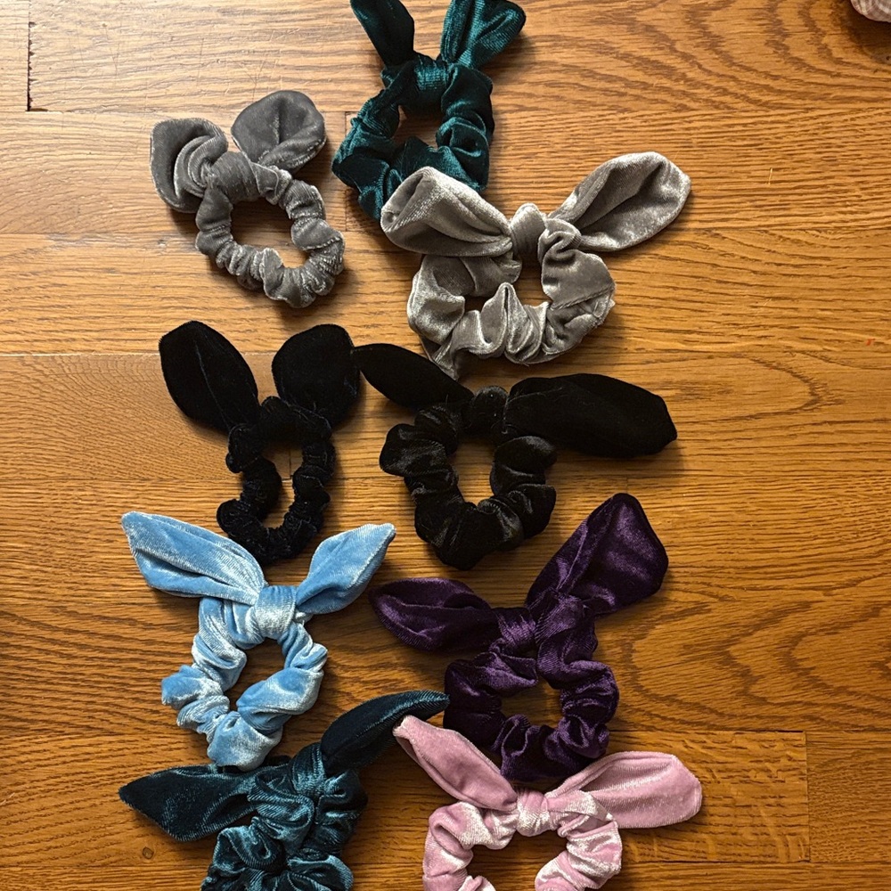 Lash Next Door: Velvet Scrunchies with Bow Set, Cool colors